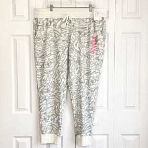 NWT Danskin Silver Leopard Print Brushed Fleece Joggers XXL